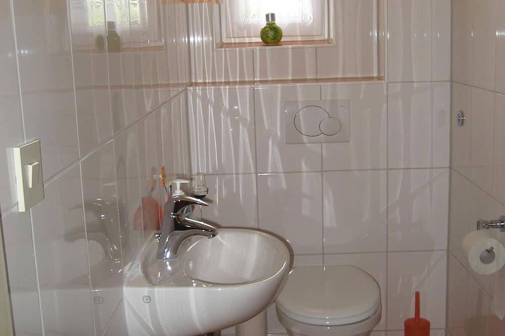 Apartamento inteiro, Acolhedor apartamento para famílias, tranquilo e exclusivo na Floresta da Baviera in Lindberg, Baviera Oriental