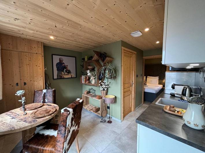 Gîte pour 2 personnes, avec terrasse ainsi que jacuzzi et jardin à Montriond