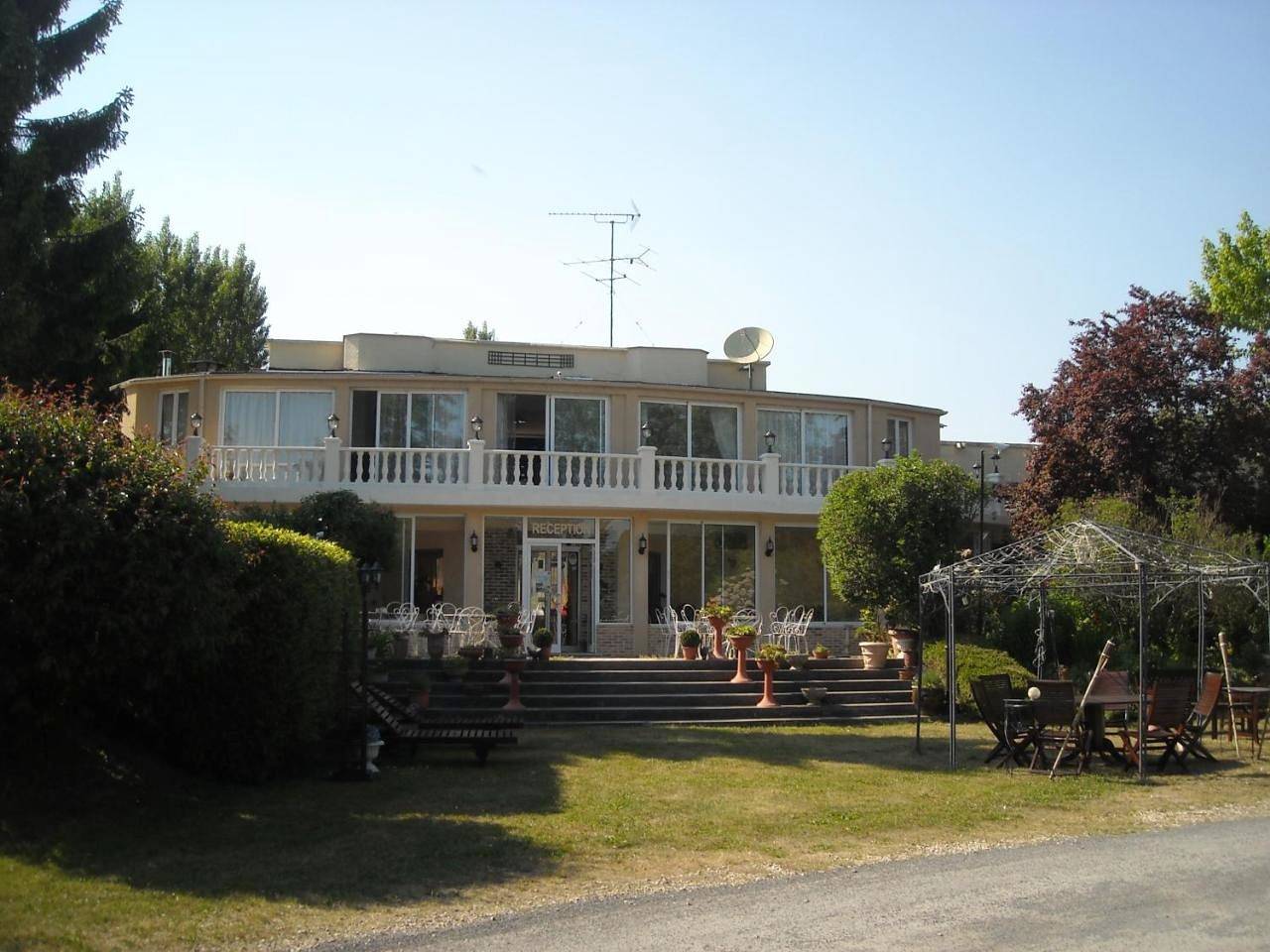 Hôtel Acostel in Meaux, Seine-et-Marne