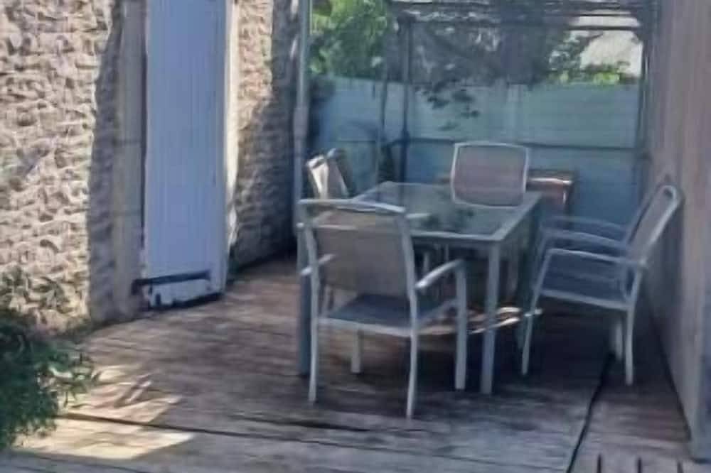 Gîte Familial au Cœur du Triangle Vert – Piscine et Détente Assurées in Borey, Haute-Saône