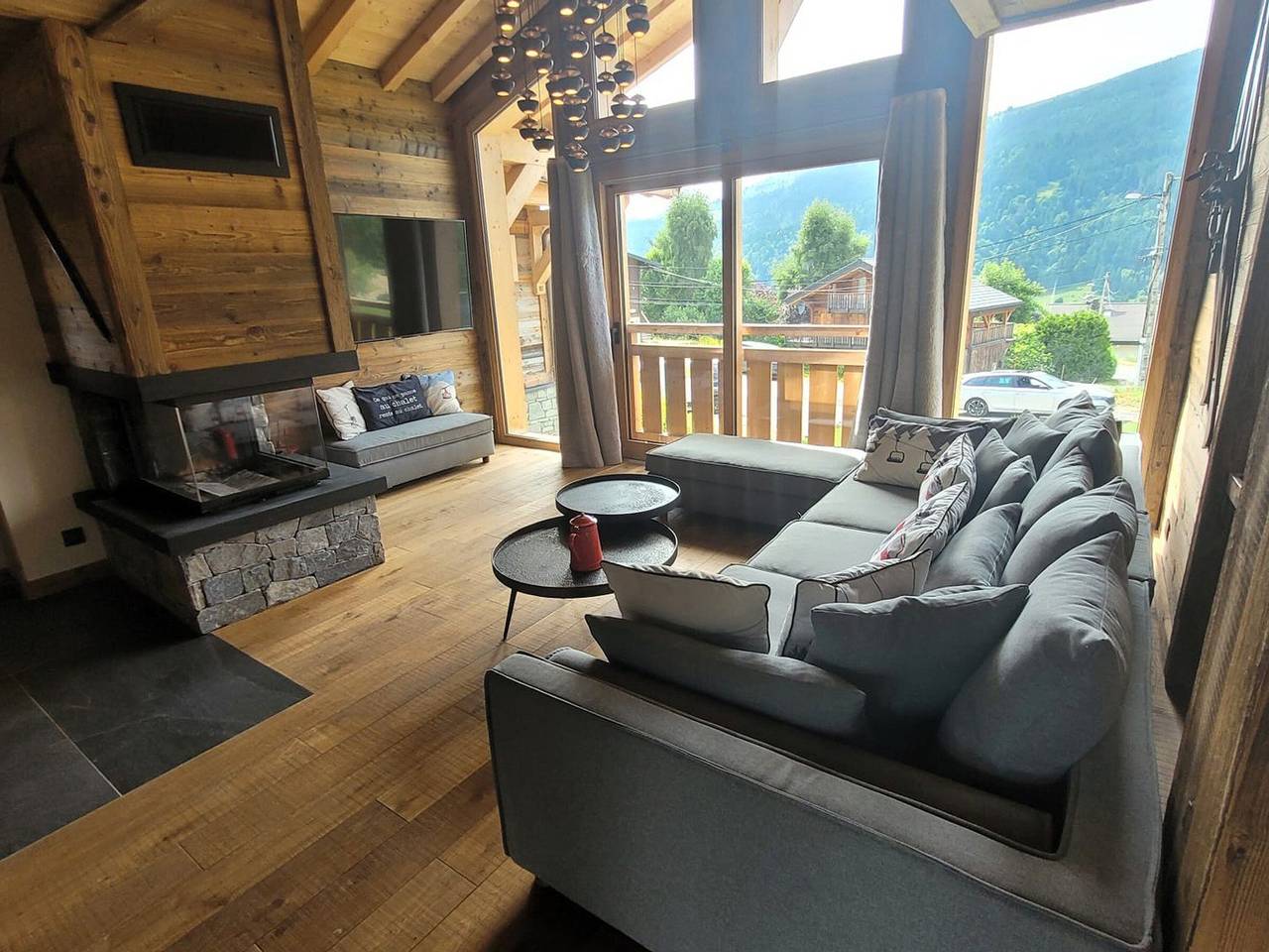 Chalet de luxe aux Gets avec jacuzzi et animaux admis, proche pistes in Les Gets, Les Portes du Soleil