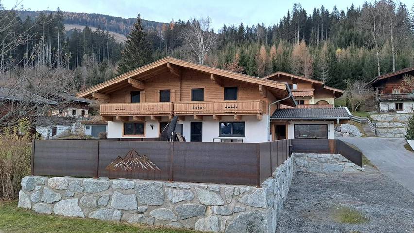 Chalet für 10 Personen, mit Sauna und Ausblick sowie Garten, kinderfreundlich in Bramberg am Wildkogel