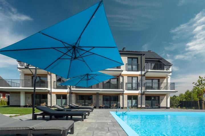 Ferienwohnung für 4 Personen, mit Ausblick und Garten sowie Pool - 1