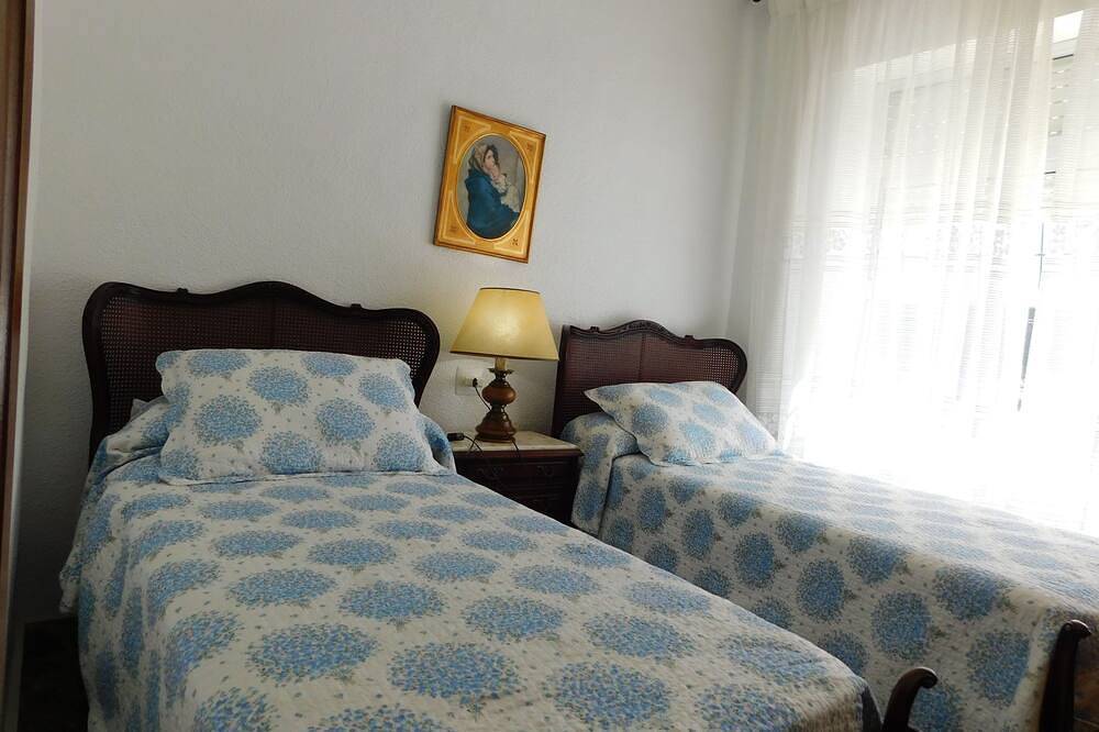 Beach Villa !  Only 1 minute walk to La Zenia Beach  6 bedroom Beach Villa in Playa Cala Cerrada (Orihuela), Orihuela