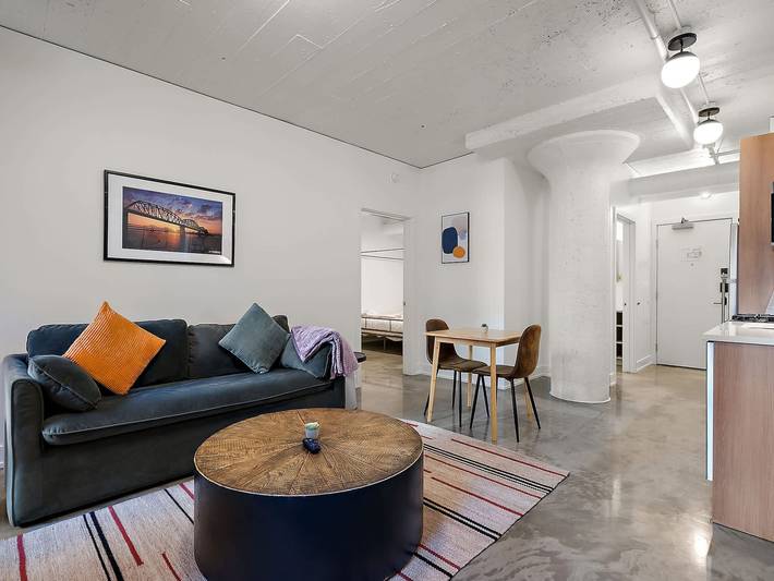 Vacation rental for 3 people, with pets in Minneapolis