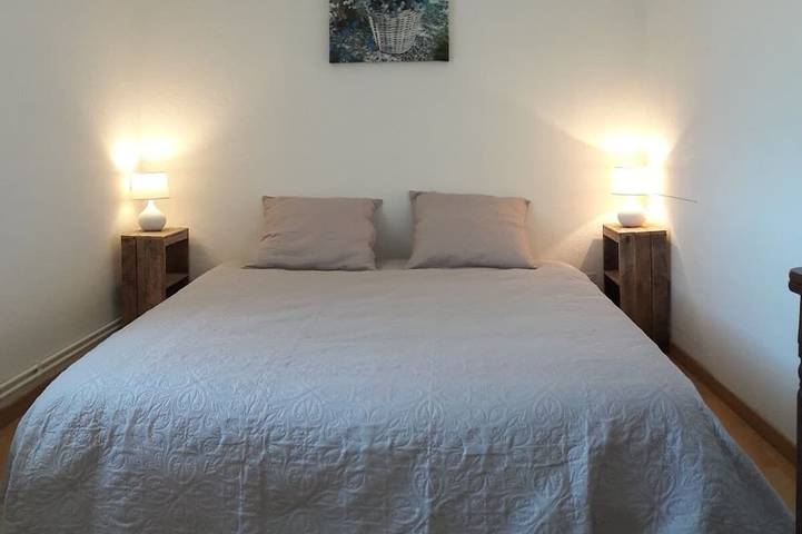 Location de vacances pour 10 personnes, avec jardin et terrasse à La Bégude-de-Mazenc - 2