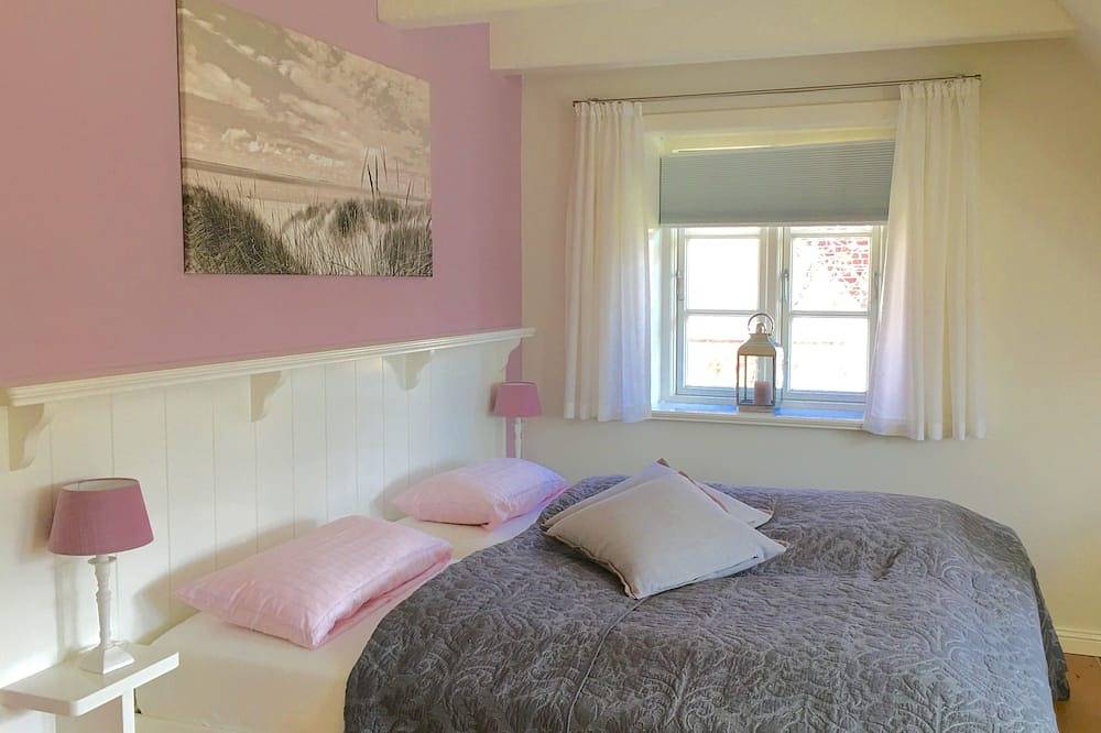 Traumurlaub in Nieblum auf Föhr im exklusiven, gemütlichen Landhaus unter Reet in Nieblum, Föhr
