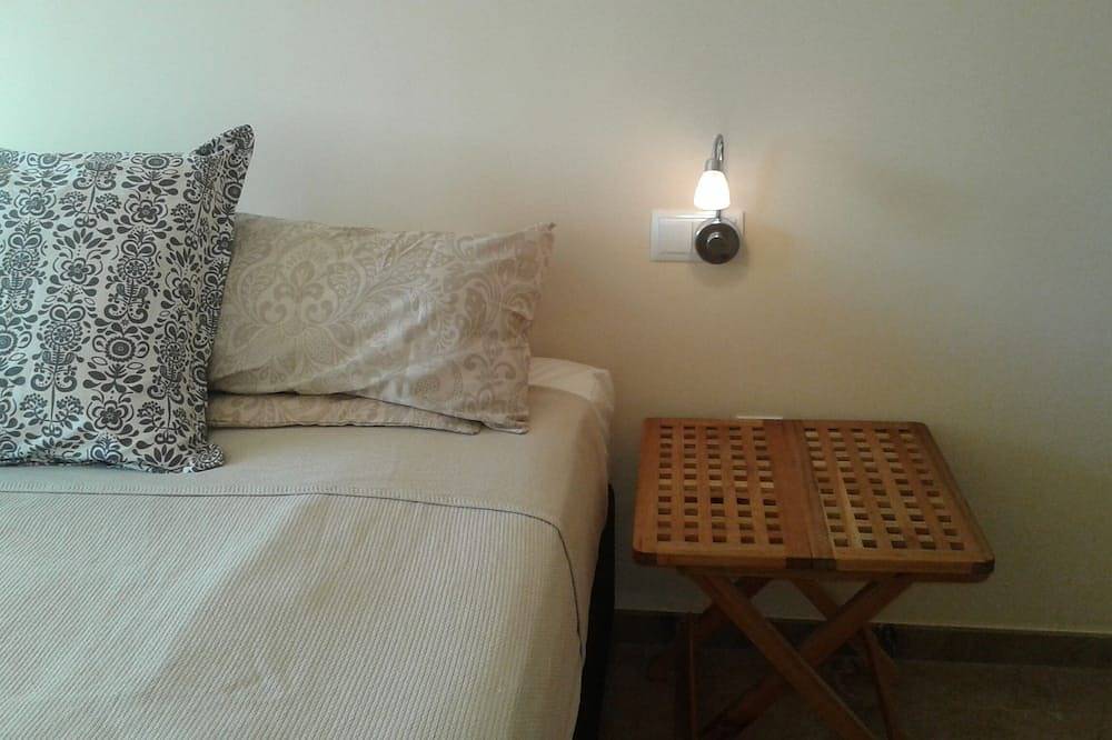 Apartamento entero, Nueva alta calidad 65M2 apartamento de un dormitorio. 20m de la playa. Wi-Fi gratis. in Golf Resorts Murcia, Mar Menor