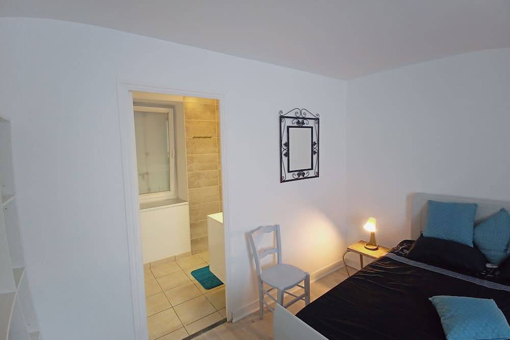 Appartement entier, Très bel appartement pour 4 personnes proche mer in Kerlouan, Région de Brest