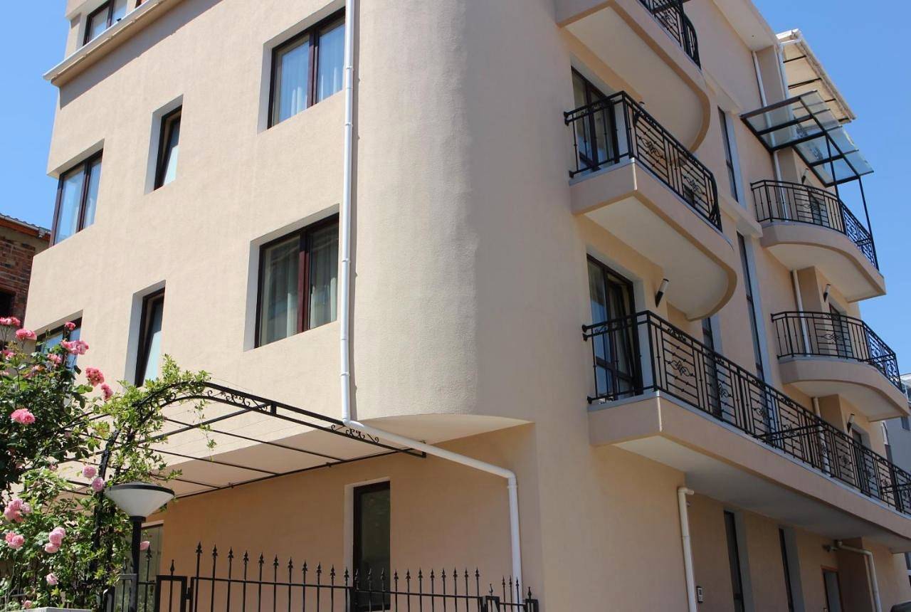 Flowers Apartments in Nessebar, Bourgas (oblast)
