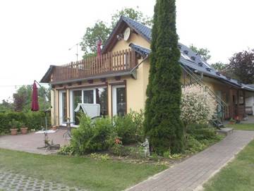 Ferienwohnung für 4 Personen, mit Seeblick und Garten, kinderfreundlich in Rankwitz