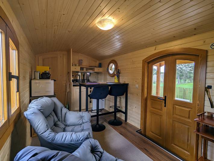 Roulotte encantadora con spa y masajes cerca de Lyon in Monistrol-sur-Loire, Alto Loira