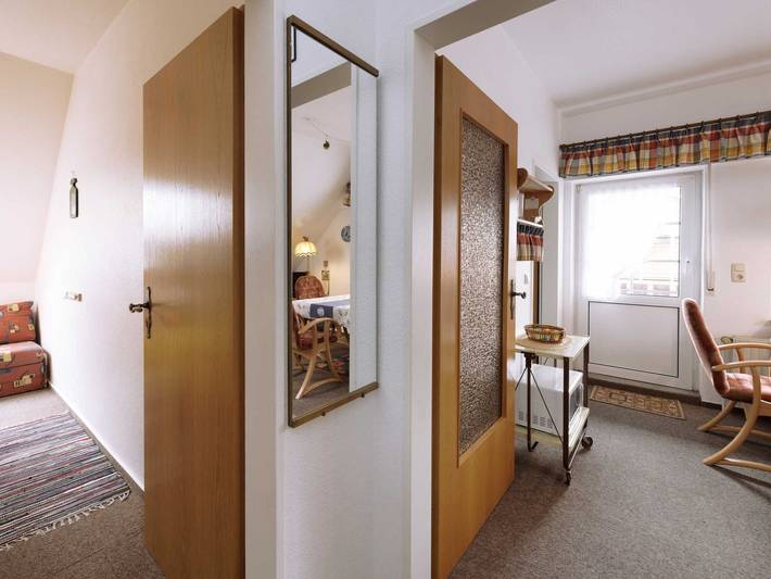 Ferienwohnung für 5 Personen, mit Garten in Carolinensiel - 4