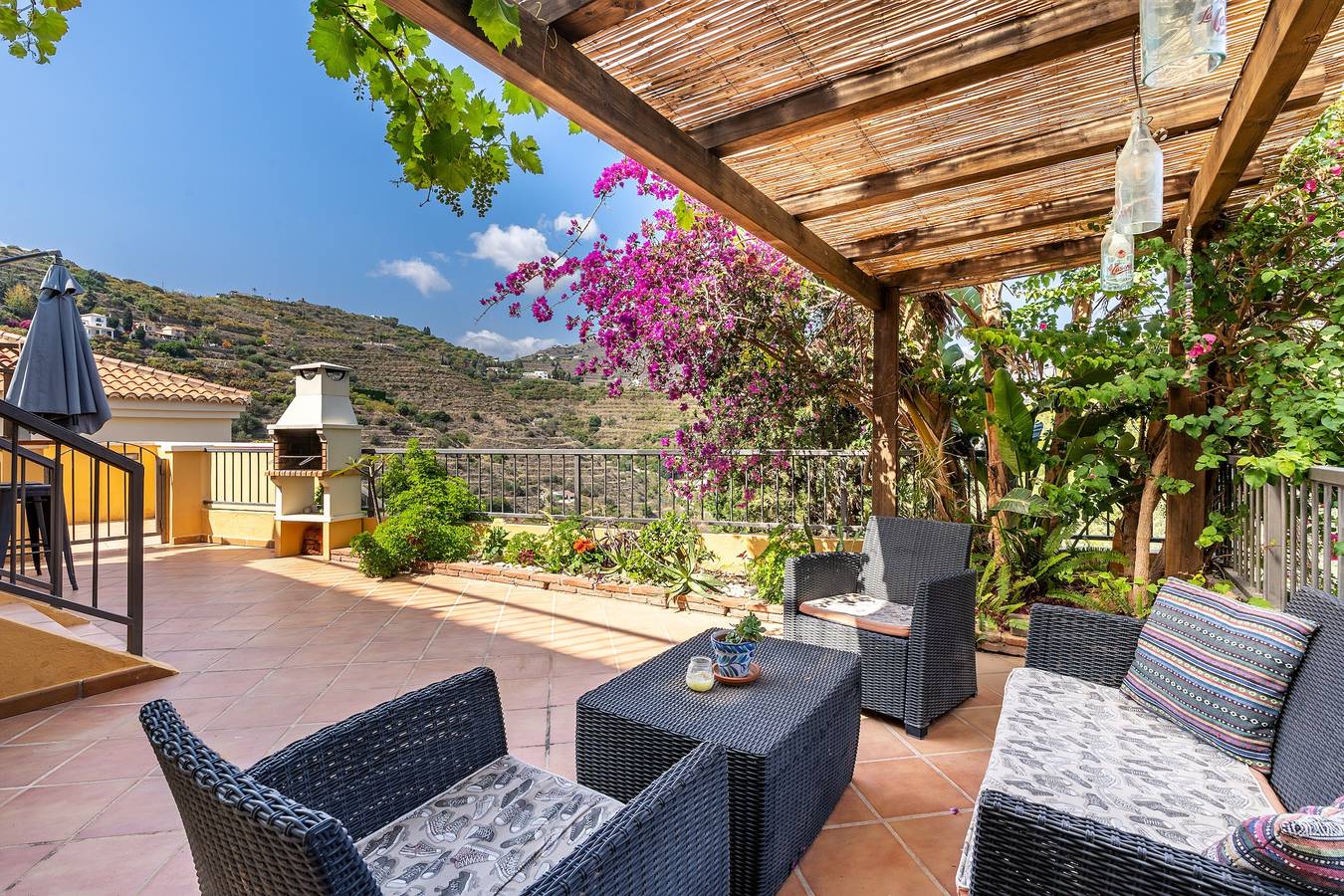 Ferienhaus 'Casa Encontrada' mit Gemeinschaftspool & Wlan in Fuentes de Almunecar, Almuñecar