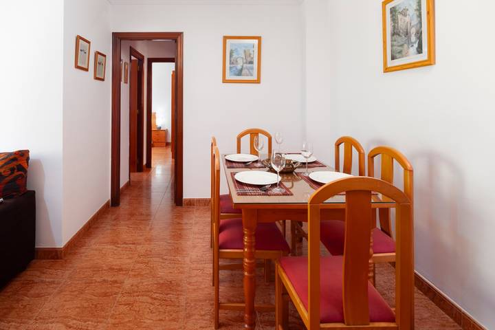 Ganze Wohnung, Ferienwohnung 'Apartamento Dayca' mit Meerblick, Gemeinschaftspool und privater Terrasse in Torrox Costa, Torrox