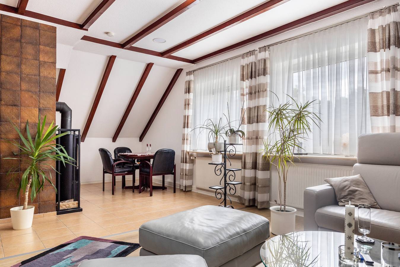 Ganze Wohnung, Ferienwohnung 'Waldmann' mit Gemeinschaftsterrasse, Gemeinschaftsgarten und Wi-Fi in Hattorf am Harz, Harzvorland