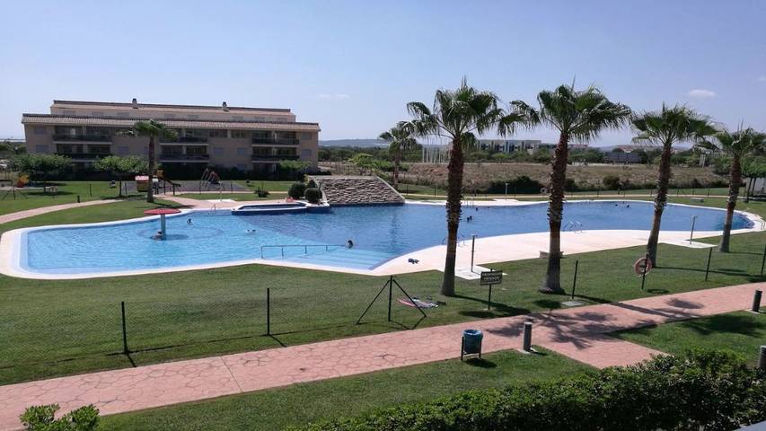 Apartamento para 16 personas, con Balcón y Jacuzzi además de Terraza y Jardín en San Jorge