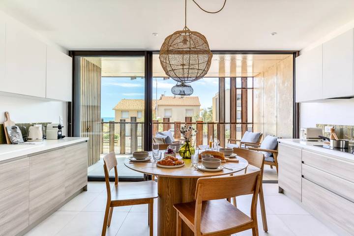 Gîte pour 4 personnes, avec terrasse dans Plage Du Petit Travers Carnon Plage