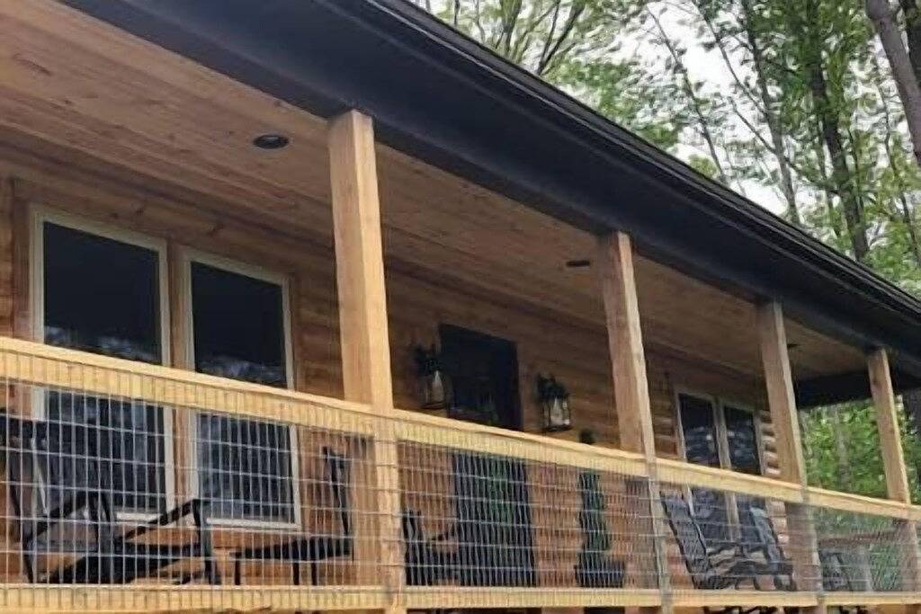 Skyline View: New build! A+ views! Spacious! in Page County