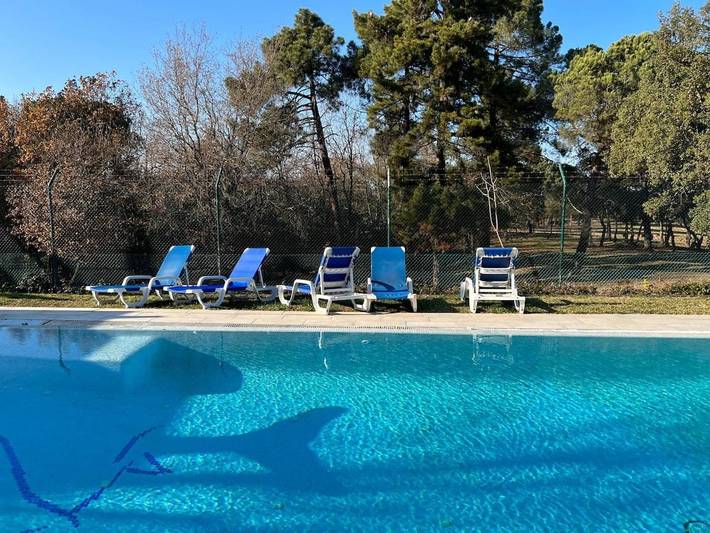 Casa de vacaciones para 14 personas, con jardín además de piscina y vistas, Se admiten mascotas - 1