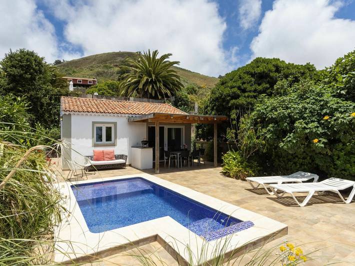 Casa rural para 3 personas, con jardín - 1