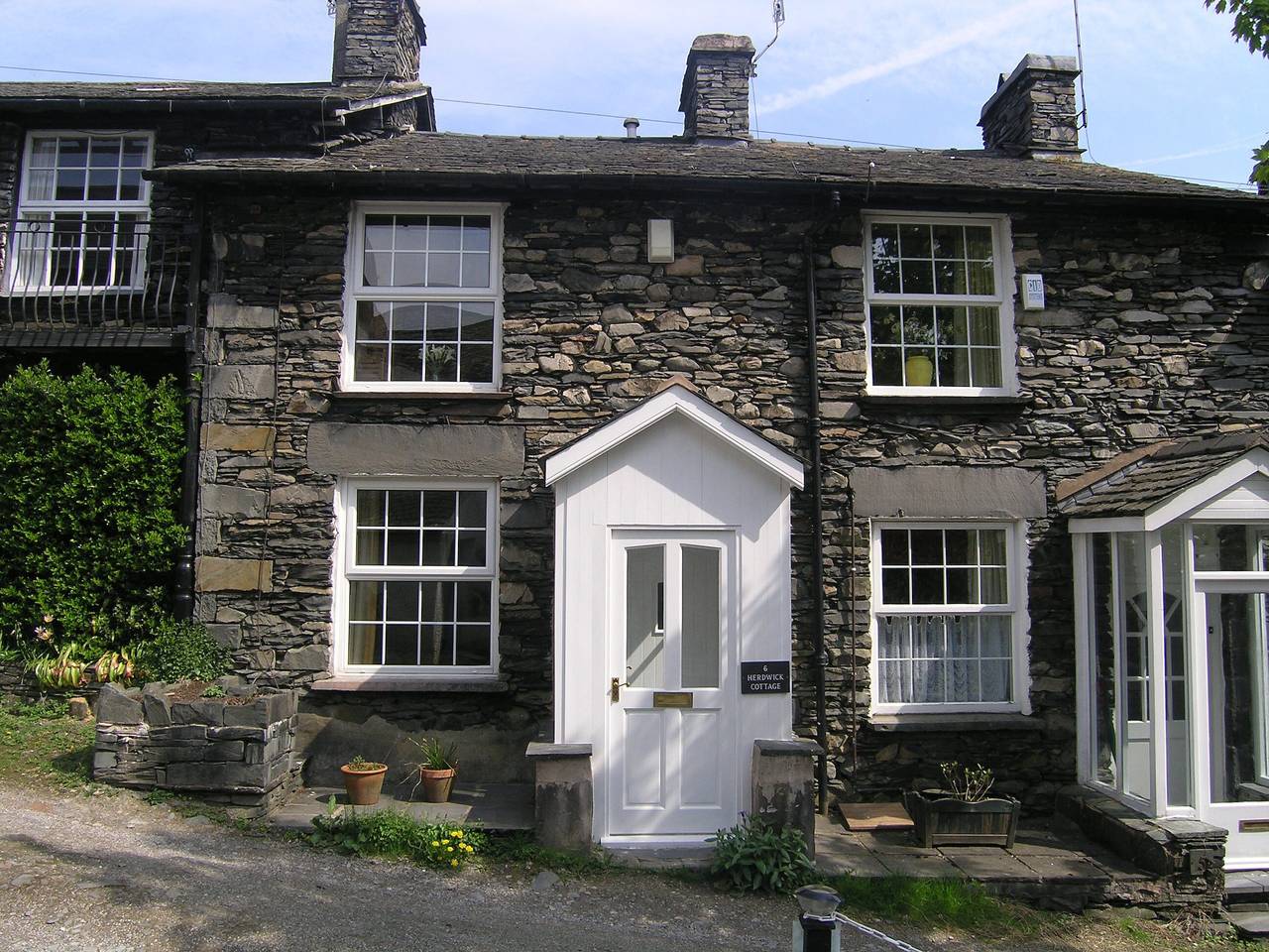 Log Cabin for 4 People in Troutbeck Bridge, Cumbria