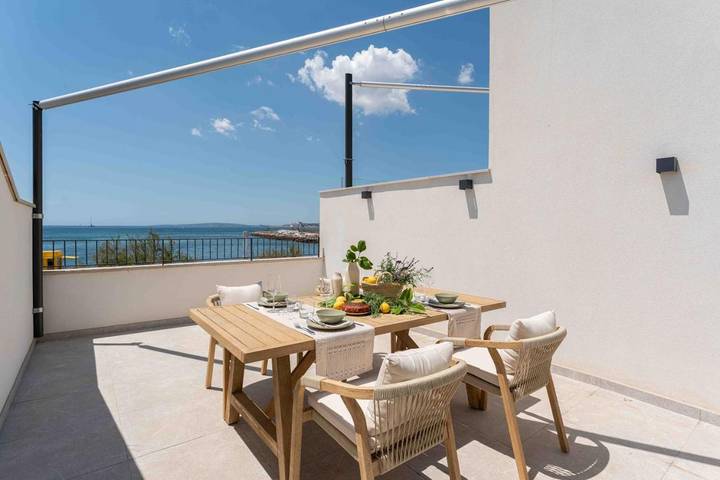 Ferienhaus für 4 Personen, mit Balkon und Terrasse sowie Pool und Ausblick in El Molinar