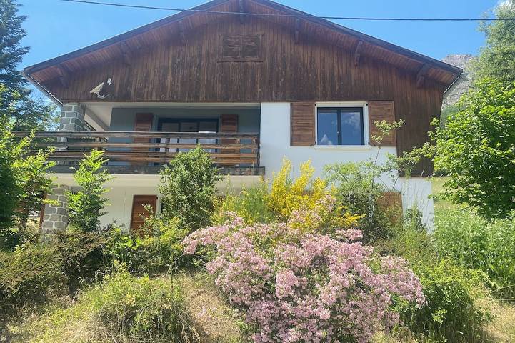Chalet für 10 Personen, mit Garten und Balkon - 1