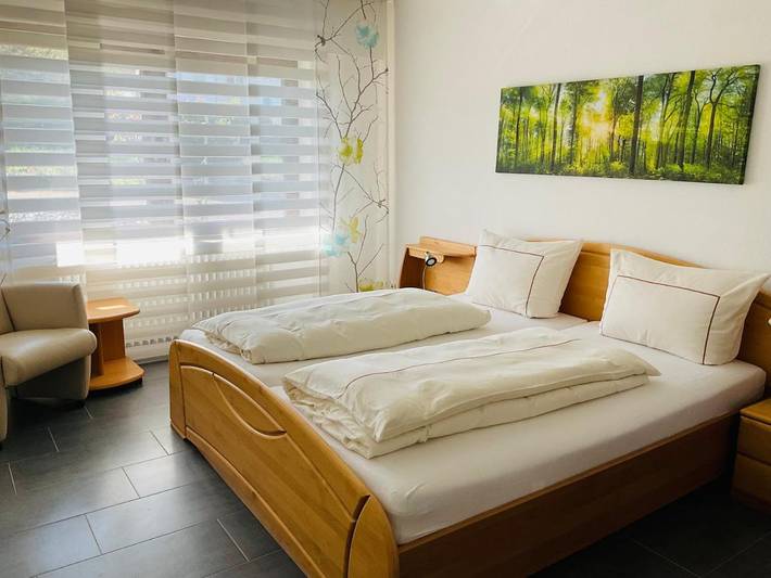 Ferienwohnung für 4 Personen, mit Ausblick und Garten in Ayl