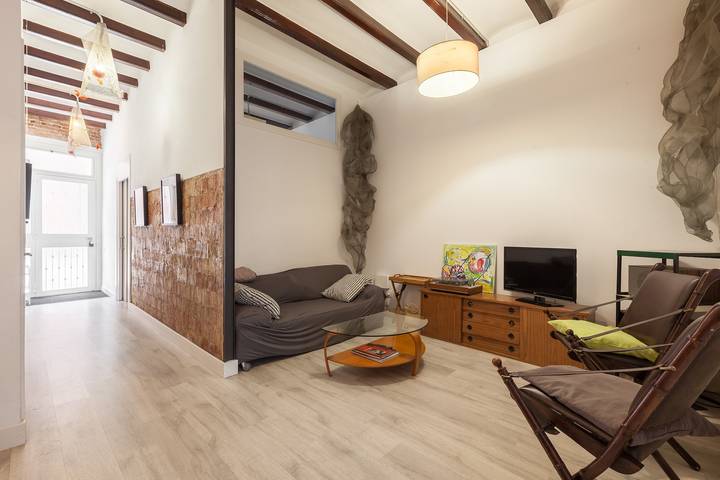 Maison individuelle rustique "Monlau 12" avec terrasses privées in Sant Andreu, Barcelone