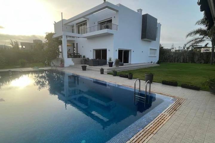 Location de vacances pour 8 personnes, avec jacuzzi ainsi que piscine et jardin à El Jadida - 3