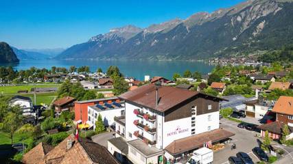 Hôtel pour 3 personnes, avec vue et balcon à Brienz