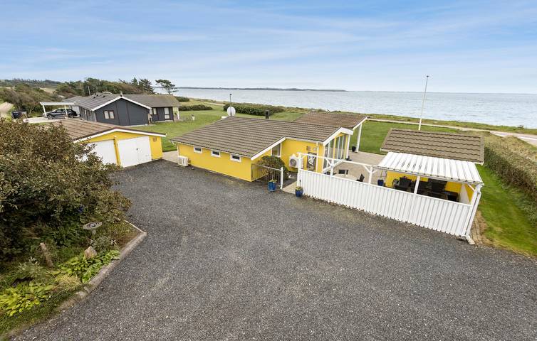 Ferienhaus für 4 Personen, mit Terrasse und Garten in Hostrup Strand