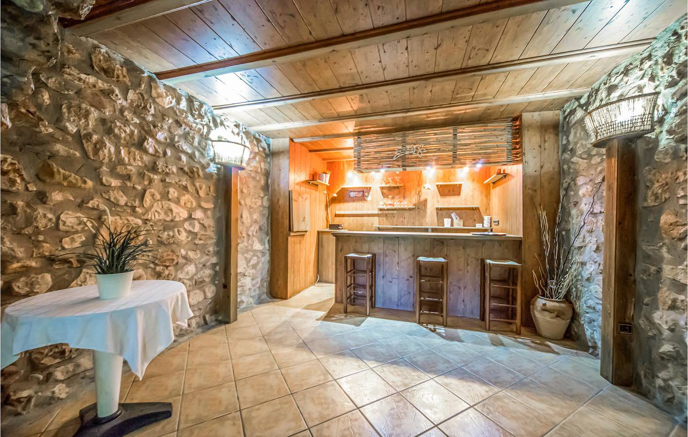 Retraite confortable : Bien-être, parking, cheminée, micro-ondes et gril in Les Coves de Vinromà, Costa del Azahar