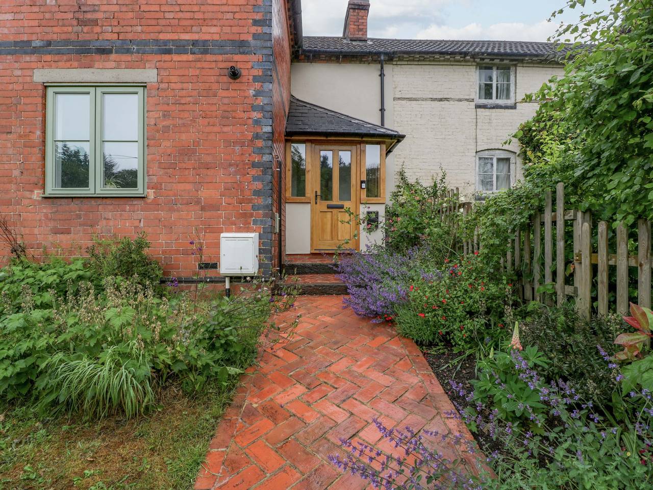 2 Loxter Villas in Herefordshire