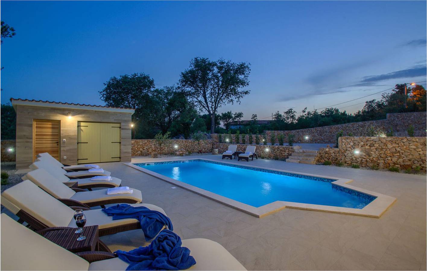 Ferienhaus für 10 Personen mit Terrasse in Vrbnik, Krk