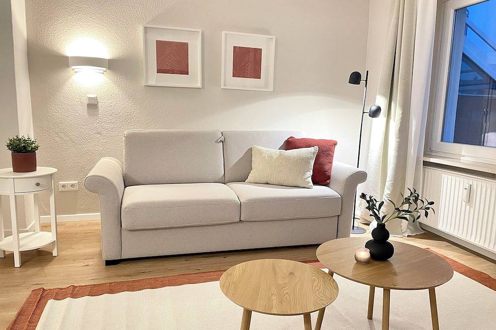 Ganze Wohnung, Westflügelwohnung zentral mit Parkplatz, Westflügel Apartment zentral mit Parkplatz in Bad Rothenfelde, Osnabrücker Land