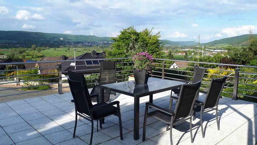Ferienwohnung für 4 Personen, mit Balkon und Terrasse sowie Garten und Ausblick in Lügde