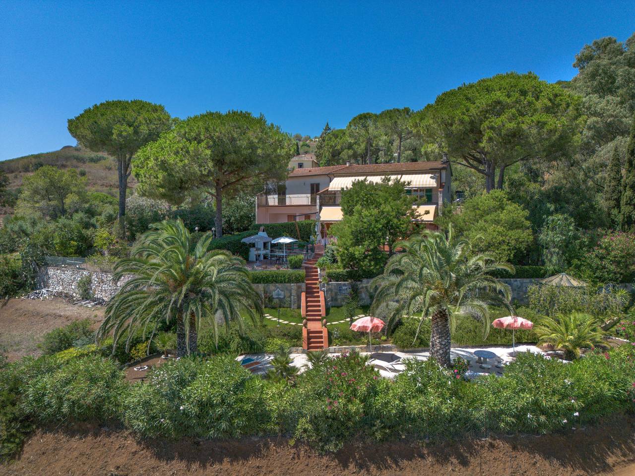 Tosca in Porto Azzurro, Archipel toscan