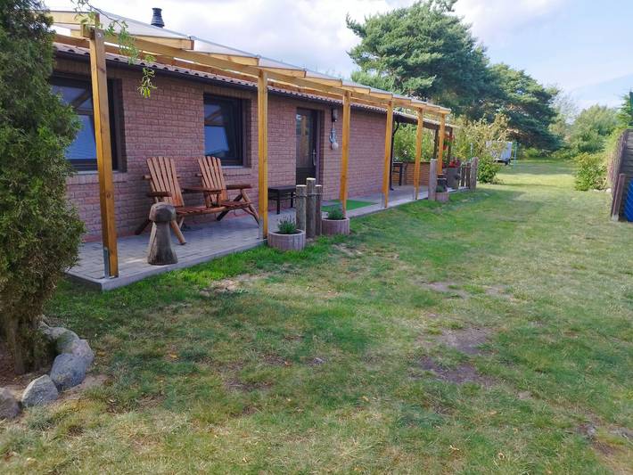 Ferienhaus für 3 Personen, mit Terrasse und Garten in Zempin