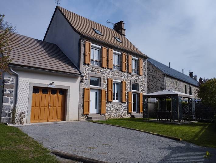 Gîte pour 8 personnes, avec jardin et terrasse, animaux acceptés - 1