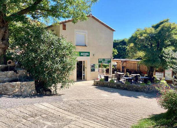 Bungalow - Water Front in Pont-de-Labeaume, Parc naturel régional des Monts d'Ardèche