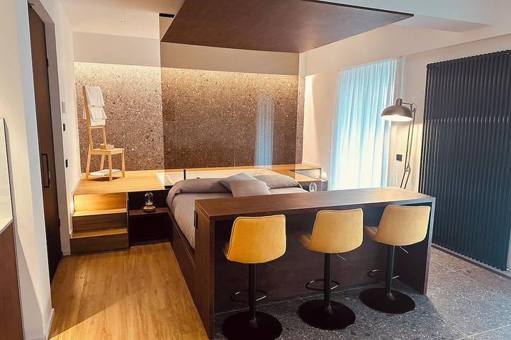 Holiday rental for 9 people, with hot tub and balcony in Cefalù