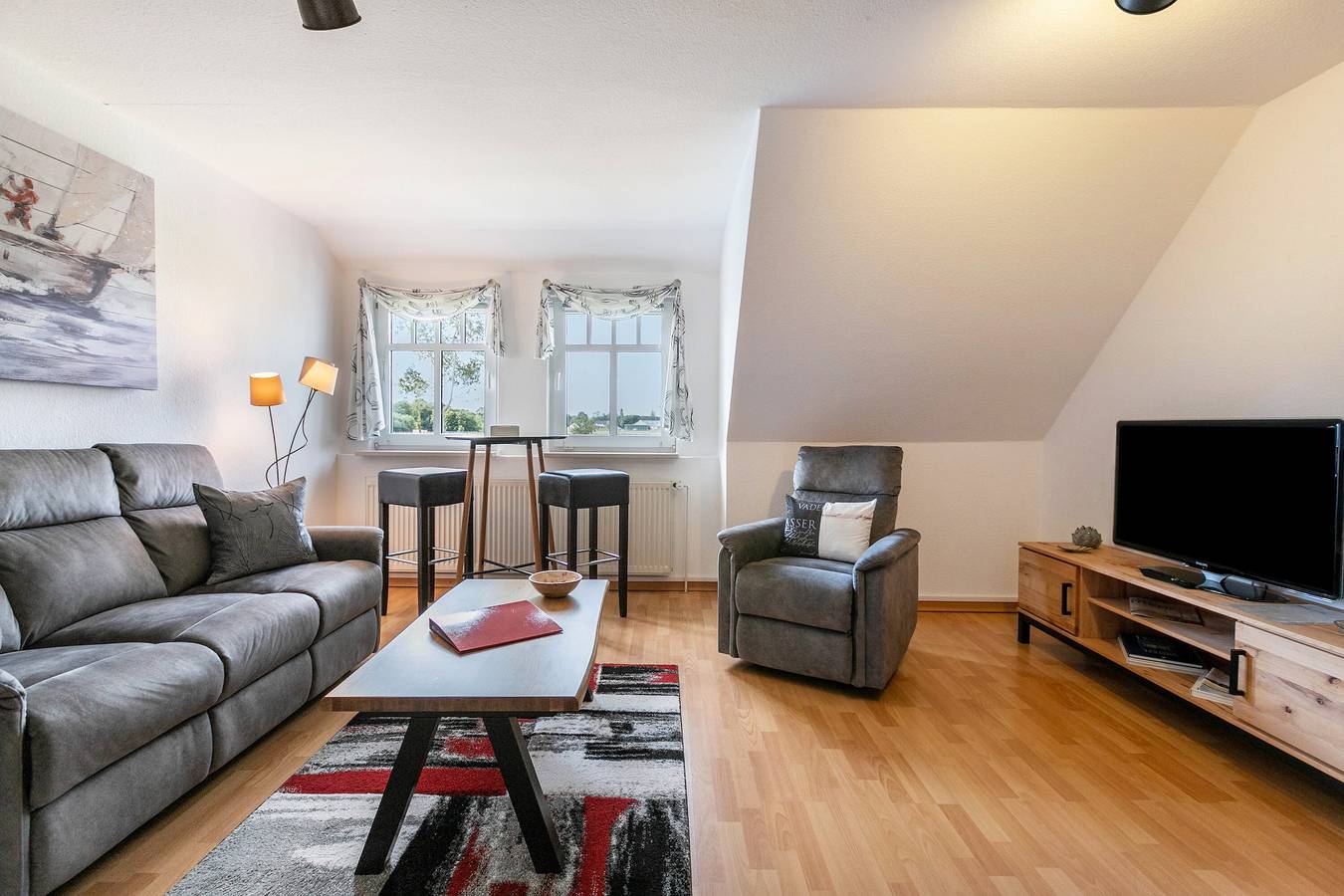 Ganze Wohnung, Ferienwohnung Wellenreiter" mit gemeinsamer Terrasse, Gemeinschaftsgarten und Wi-Fi in Niebüll, Nordfriesland