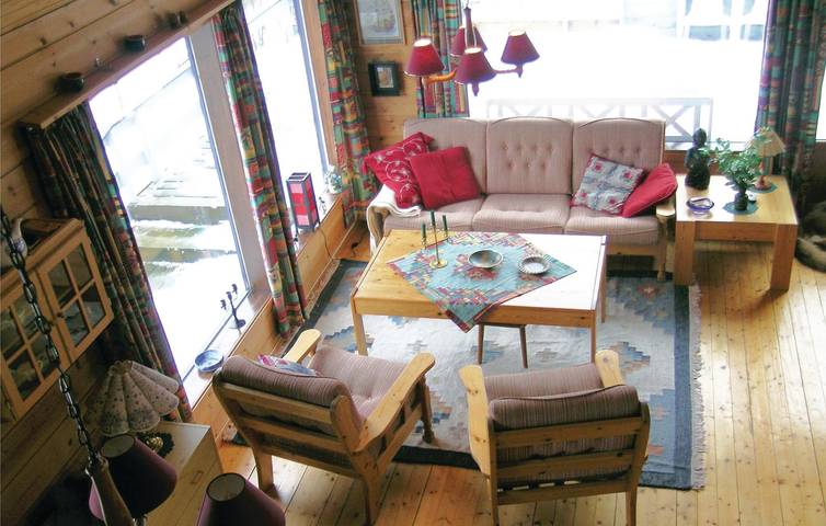 Ferienhaus für 6 Personen mit Terrasse in Lyngdal
