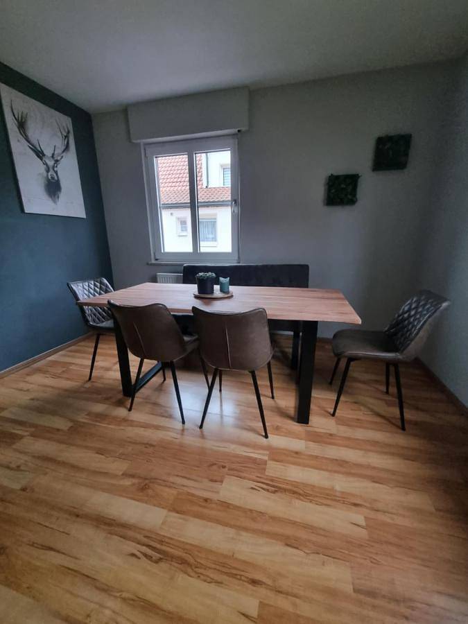 Ferienwohnung für 6 Personen, mit Ausblick und Garten in Dahn