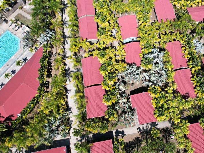 Parc de vacances pour 6 personnes, avec piscine et jardin en Martinique - 3