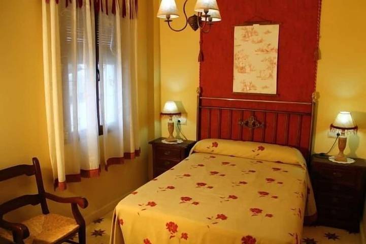 Gîte pour 9 personnes, avec jardin ainsi que piscine et jacuzzi à Carcabuey - 2