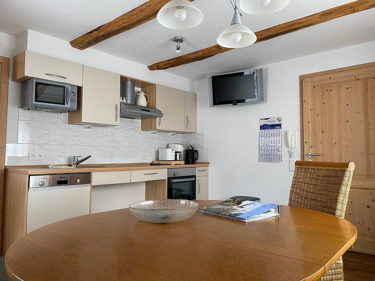 Ganze Wohnung, Ferienwohnung Sonnenschein (4 Sterne) Barrierefrei mit Balkon und einem schönen Blick nin den Garten in Lennestadt, Sauerland