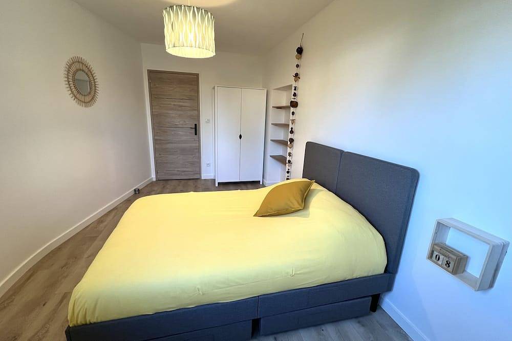 Appartement entier, T2 Saint-Genis-Laval Terrasse et jardin privatifs in Saint-Genis-Laval, Lyon et ses environs